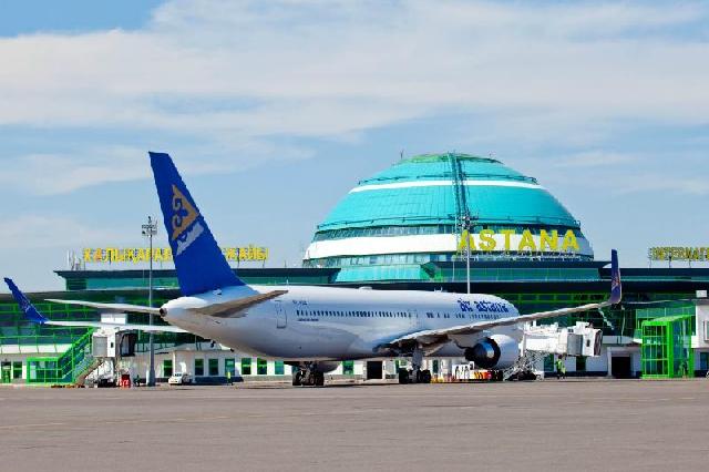 Qar fırtınası səbəbindən Astana aeroportu bağlanıb