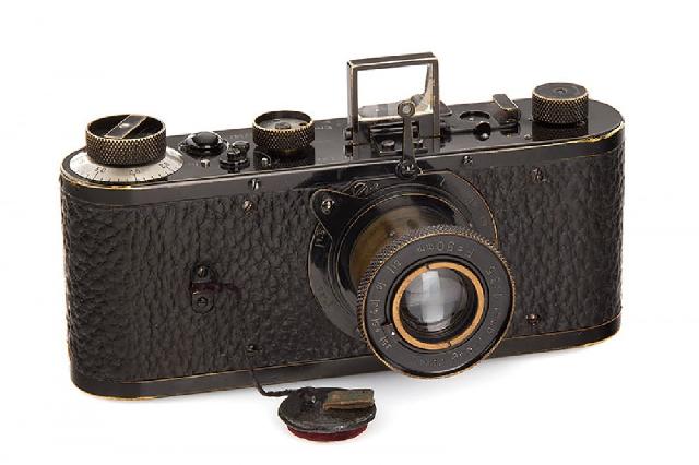 “Leica 0” fotoaparatı hərracda 2,4 milyon avroya satılaraq dünya rekordu qırıb