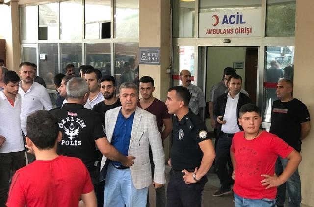 Şanlıurfa AKP-çi deputata hücum zamanı 4 nəfər ölüb, 8 nəfər yaralanıb