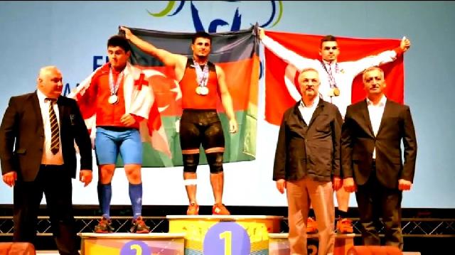 Ağır atletimiz Tarmenxan Babayev ikiqat Avropa çempionudur