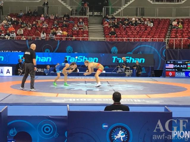 Mariya Stadnik dünya çempionatının yarımfinalına yüksəlib