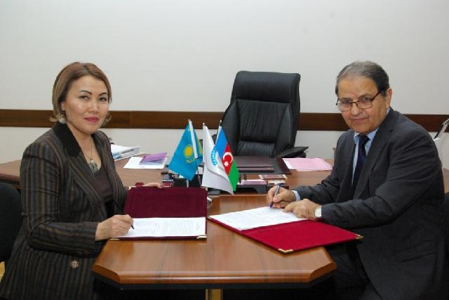 Azərbaycan və Qazaxıstanın universitetləri arasında ikili diplom müqaviləsi imzalanıb