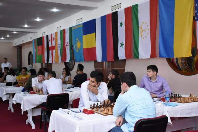 “Baku Open” beynəlxalq şahmat turnirinə start verilib