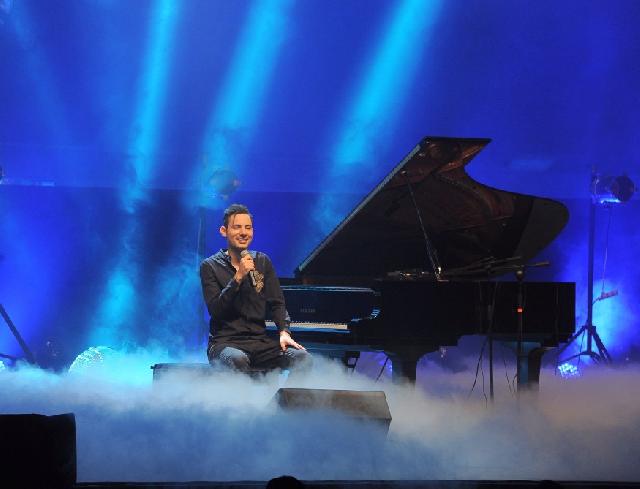 Dünya şöhrətli macar pianoçusu Bakı səhnəsində