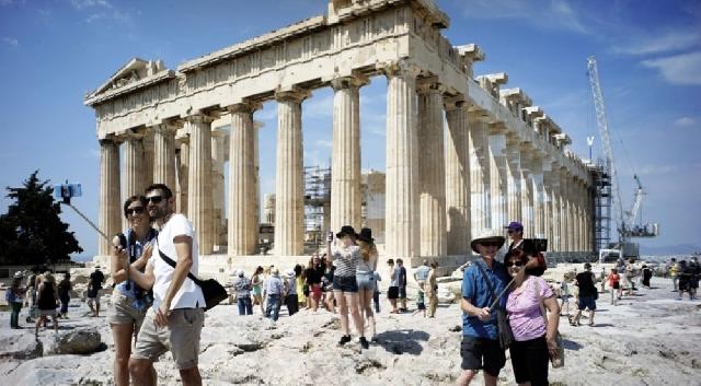 Yunanıstan ötən il 33 milyon turist qəbul edib