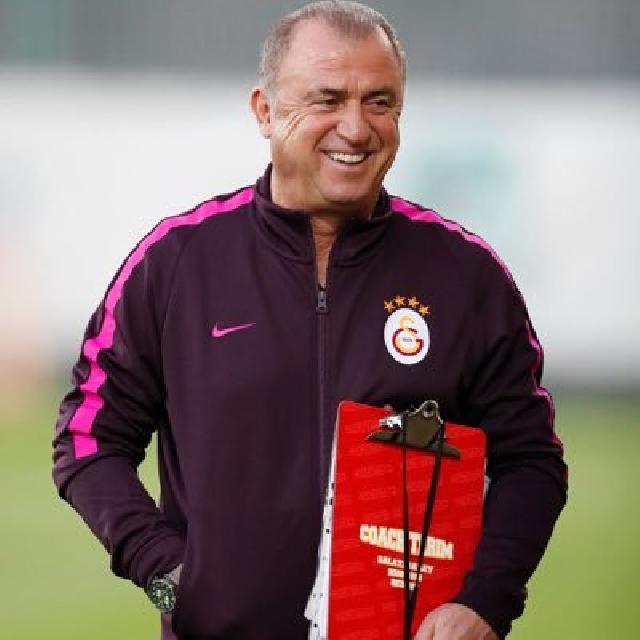 Fateh Terim “Qalatasaray”la müqaviləsini daha 5 il uzatdı