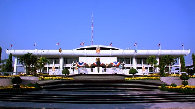 Tailandda parlament seçkiləri üçün səsvermə başa çatıb