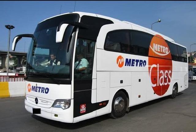 Tbilisi-Bakı marşrut avtobusu qəzaya uğradı: 3 nəfər xəsarət aldı