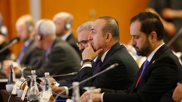 Çavuşoğlu: "Fransa Türkiyəyə soyqırımı dərsi keçə bilməz"