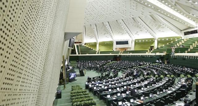 Xarici vətəndaşla evlənən iranlı qadınların övladları ikili vətəndaşlıq veriləcək