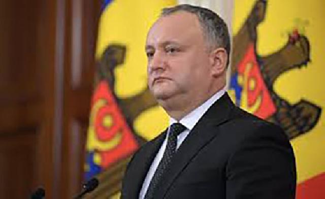 Moldova prezidenti parlamenti buraxacağı ilə hədələdi