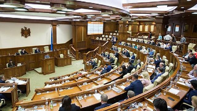 Moldovada siyasu böhran: prezident vəzifədən getdi, növbədənkənar parlament seçkiləri təyin edildi