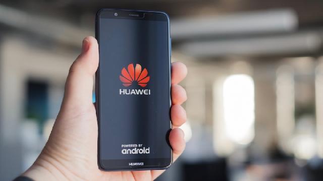 "Huawei" ilk 5G smartfonunu təqdim edib