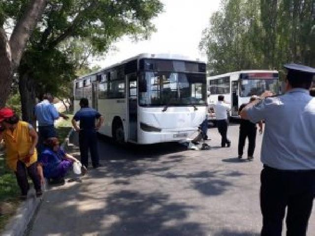 Bakıda avtobusla minik maşını toqquşdu: 1 nəfər öldü