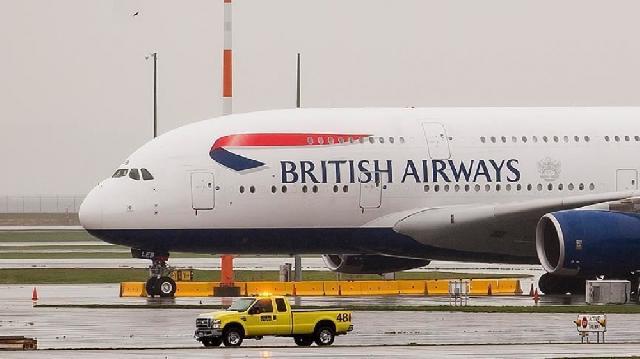 British Airways bütün uçuşlarını təxirə salıb