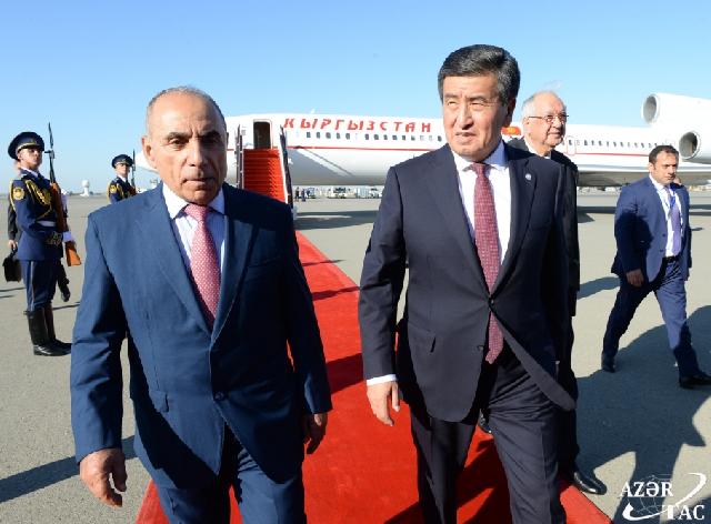 Qırğızıstan prezidenti Sooronbay Jeenbekov Azərbaycana səfərə gəlib