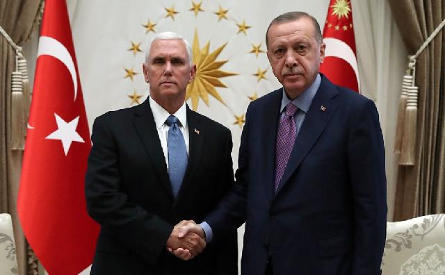 Türkiyə prezidenti Ankarada ABŞ-ın vitse-prezidenti ilə görüşüb
