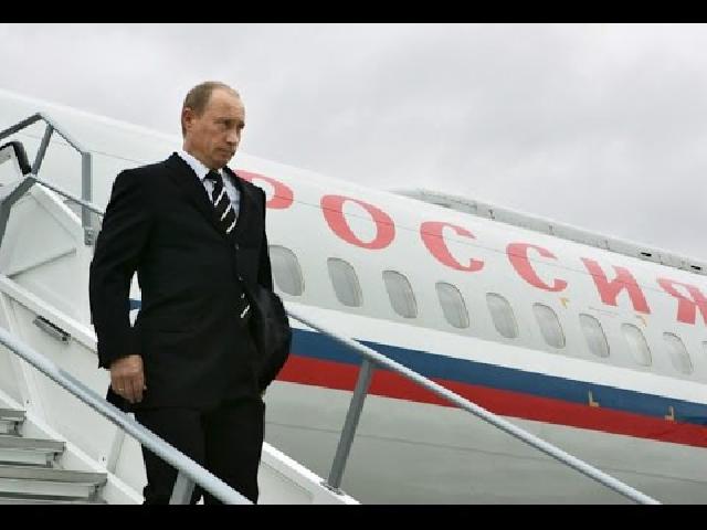Putin Braziliyaya sammitə yollandı