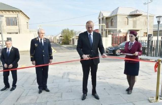 İlham Əliyev Pirşağı dəmir yolu stansiyasının açılışında iştirak edib