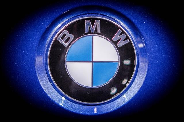 "BMW" 312 min avtomobili geri çağırır