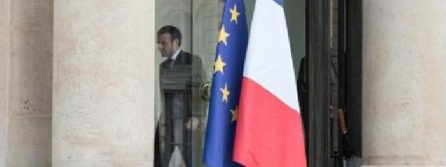 Fransa prezidenti Emmanuel Makron bütün səfərlərini təxirə saldı