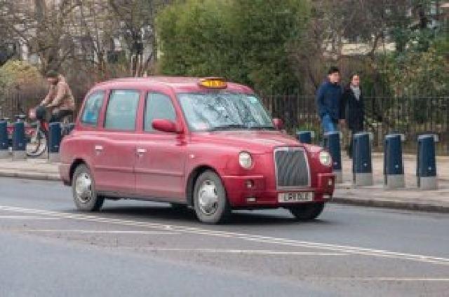 Azərbaycan bu dəfə Londondan  qırmızı taksilər aldı