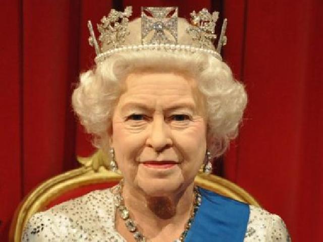 Kraliça II Elizabet 94-cü ad gününün ilk dəfə atəşfəşanlıqsız qeyd edəcək