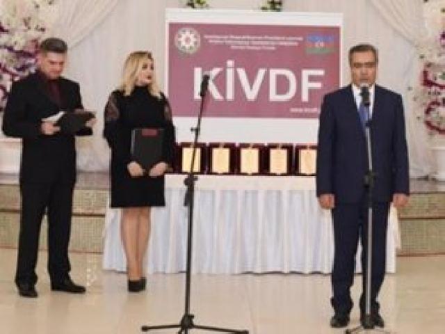 Deputatlar Əli Həsənovun KİVDF-dəki fırıldaqlarından danışıblar