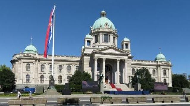 Serbiyada koronavirusa görə parlament seçkilərinin vaxtı dəyişdirildi