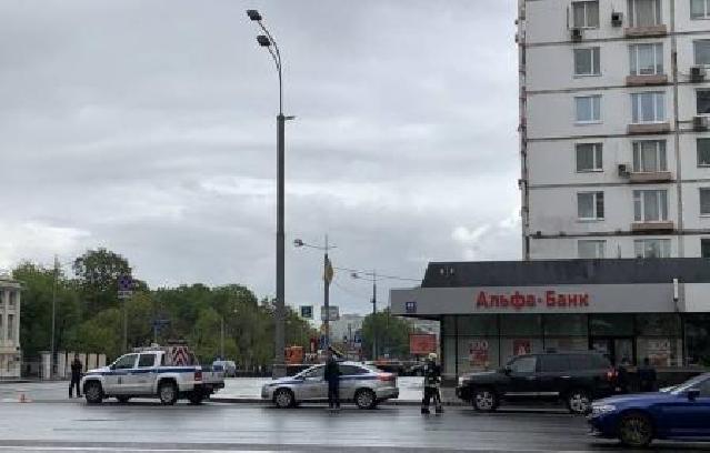 Moskvada banka hücum olundu: 5 nəfəri girov götürdü