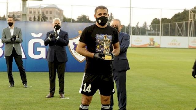"Qarabağ"ın kapitanı Rəşad Sadıqov futbolçu karyerasını bitirdi