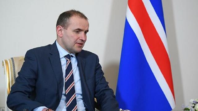 Tarix müəllimi ikinci dəfə İslandiya prezidenti seçilib