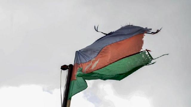 İcra Hakimiyyətindən Azərbaycan bayrağına qarşı hörmətsizlik