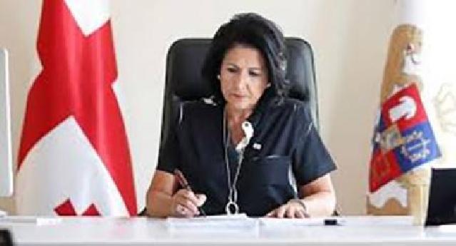  Salome Zurabişvili yeni parlament seçkilərinin vaxtını təsdiqlədi