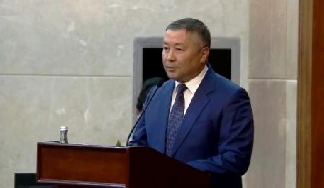 Kanat İsayev Qırğızıstan parlamentinin sədri seçilib