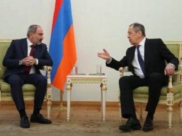 Sergey Lavrov Yerevanda  Nikol Paşinyanla görüşüb