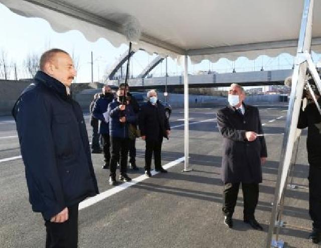 Prezident İlham Əliyev yeni avtomobil yolunun açılışında iştirak edib