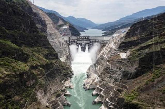 Çində dünyanın ikinci ən böyük su elektrik stansiyası istifadəyə verilib