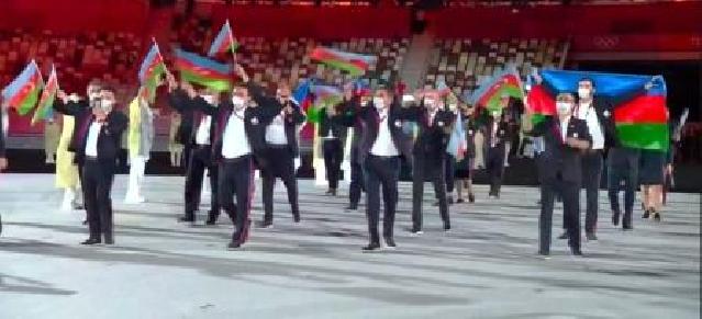 Tokio Olimpiadasının təntənəli açılış mərasimində Azərbaycan milli komandasının keçidi olub
