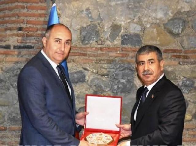 Azərbaycanla Gürcüstan müdafiə sahəsində sənəd imzalayıb