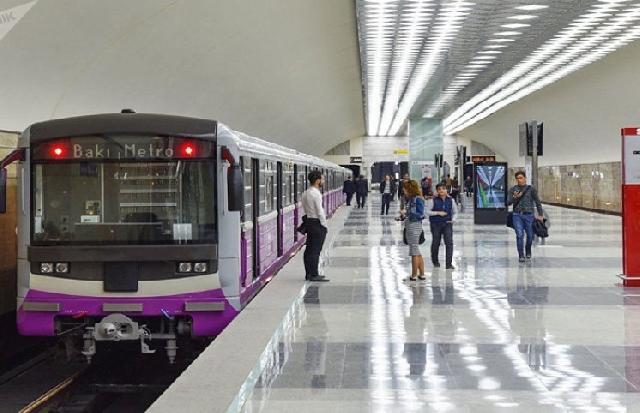 Bakı metrosunda qatarda nasazlıq yaranıb