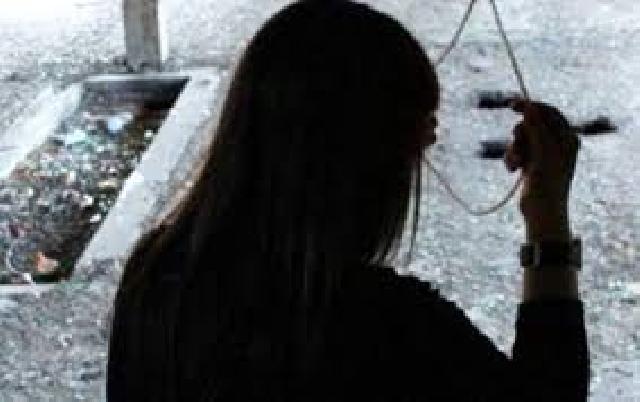 Cəlilabadda 14 yaşlı qız intihar etdi