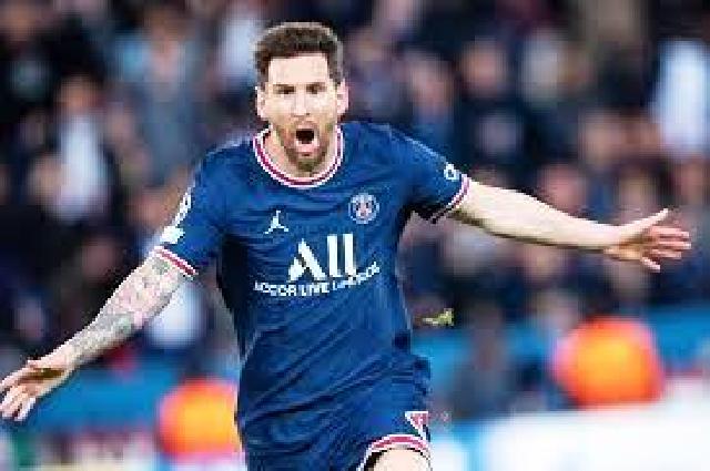 Lionel Messi ilin futbolçusu seçildi