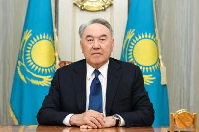 Nursultan Nazarbayev "Nur Otan" partiyası sədrliyindən istefa verdi