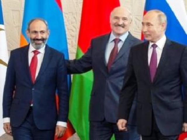 Putin, Lukaşenko və Paşinyanla Qazaxıstanı müzakirə edib