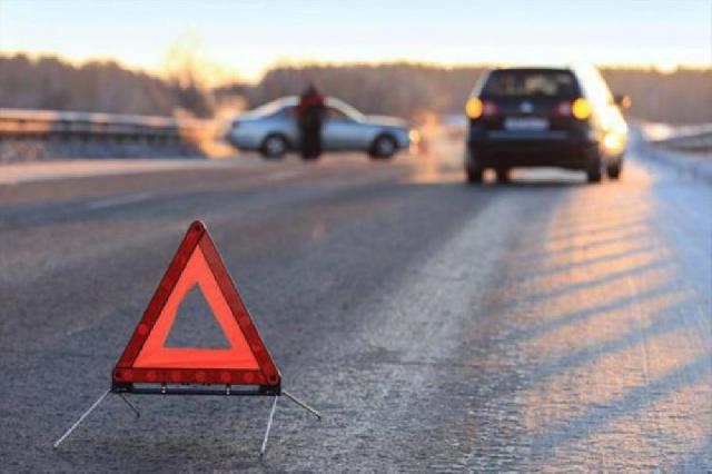 Bakı-Qazax yolunda minik və yük avtomobili toqquşdu: 2 nəfər öldü