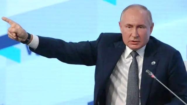 Putin Qərbə “ildırım sürətli”  müharibə vəd edir