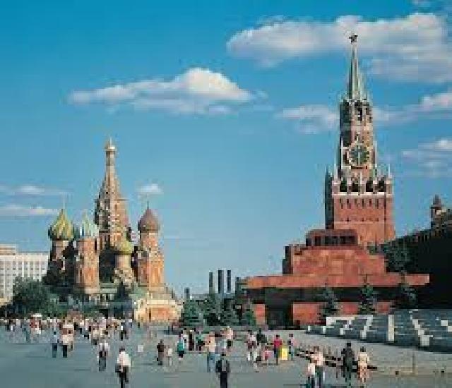 Putin hərbi parada heç bir dövlət liderini dəvət etməyib-Kreml