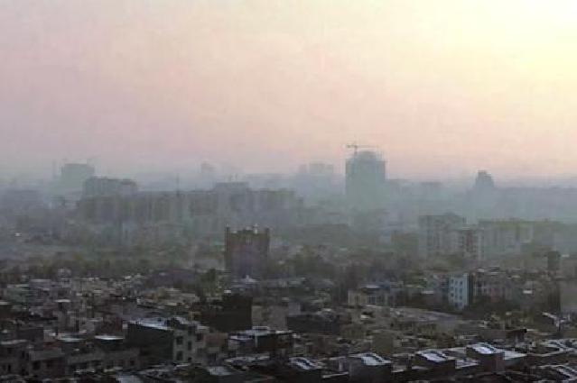 Tehranda çirkli hava səbəbindən məktəblər bağlanıb
