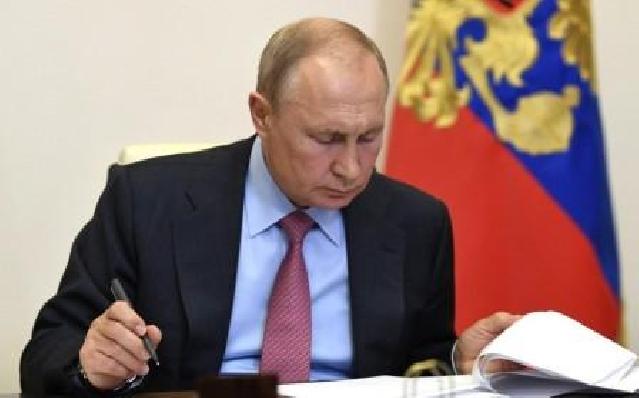 Putin MDB vətəndaşlarının pensiya hüquqları haqqında sazişi ləğv edib